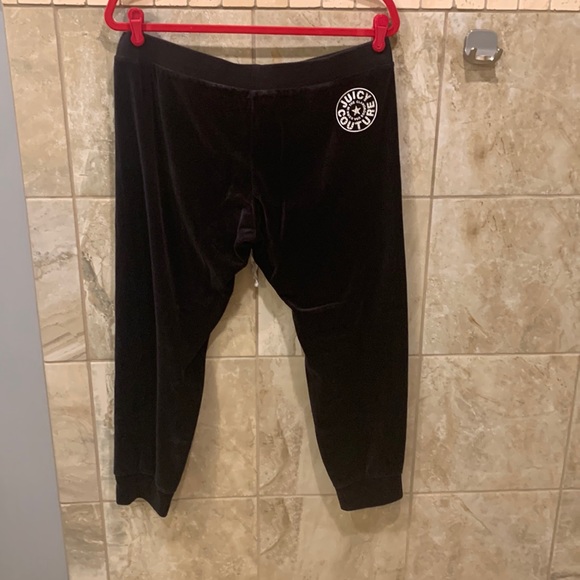 Juicy Couture Pants - Juicy couture, black capris